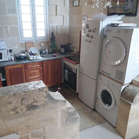6 Apartment Биргу Екстериор снимка